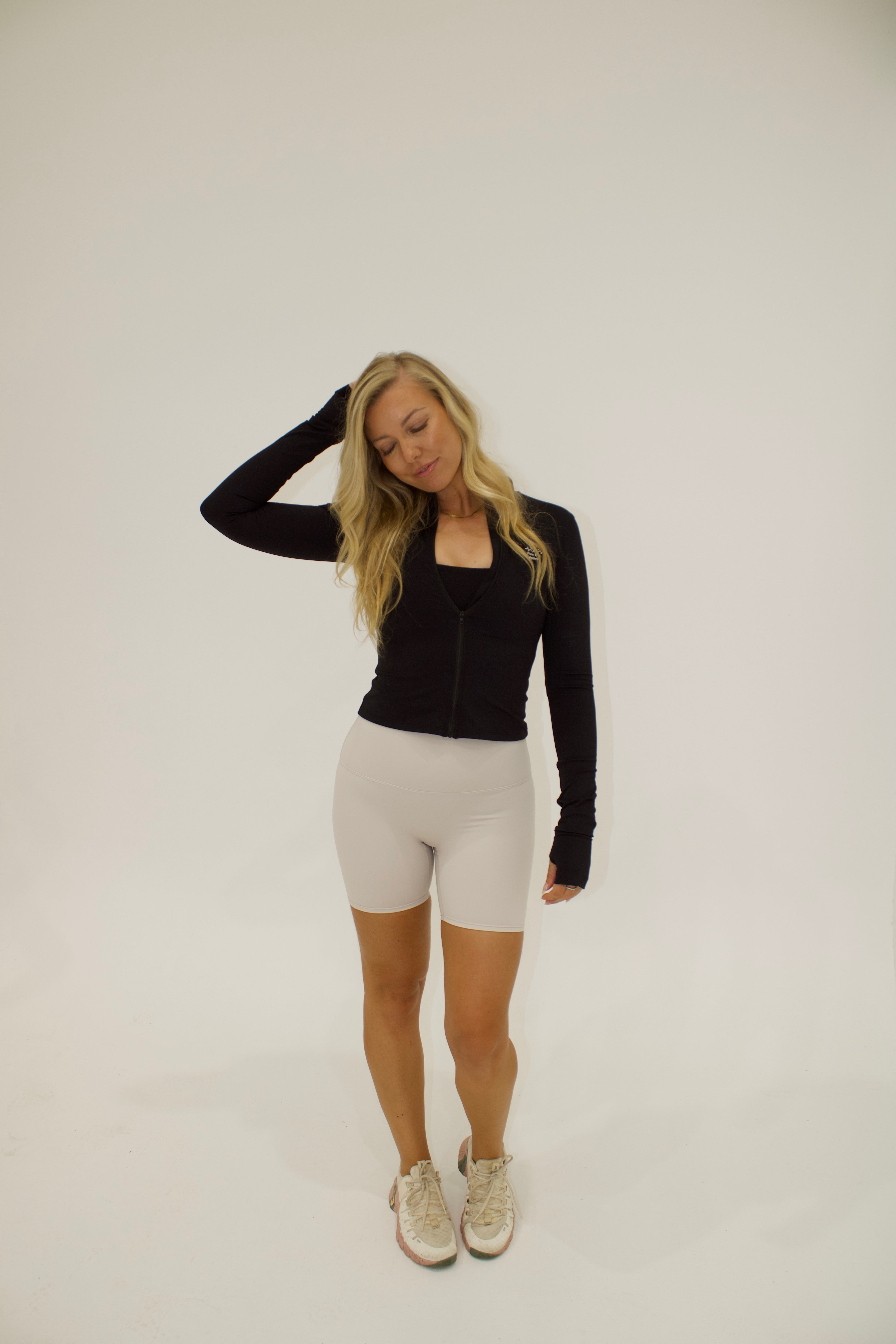 Aura Shorts - Sand