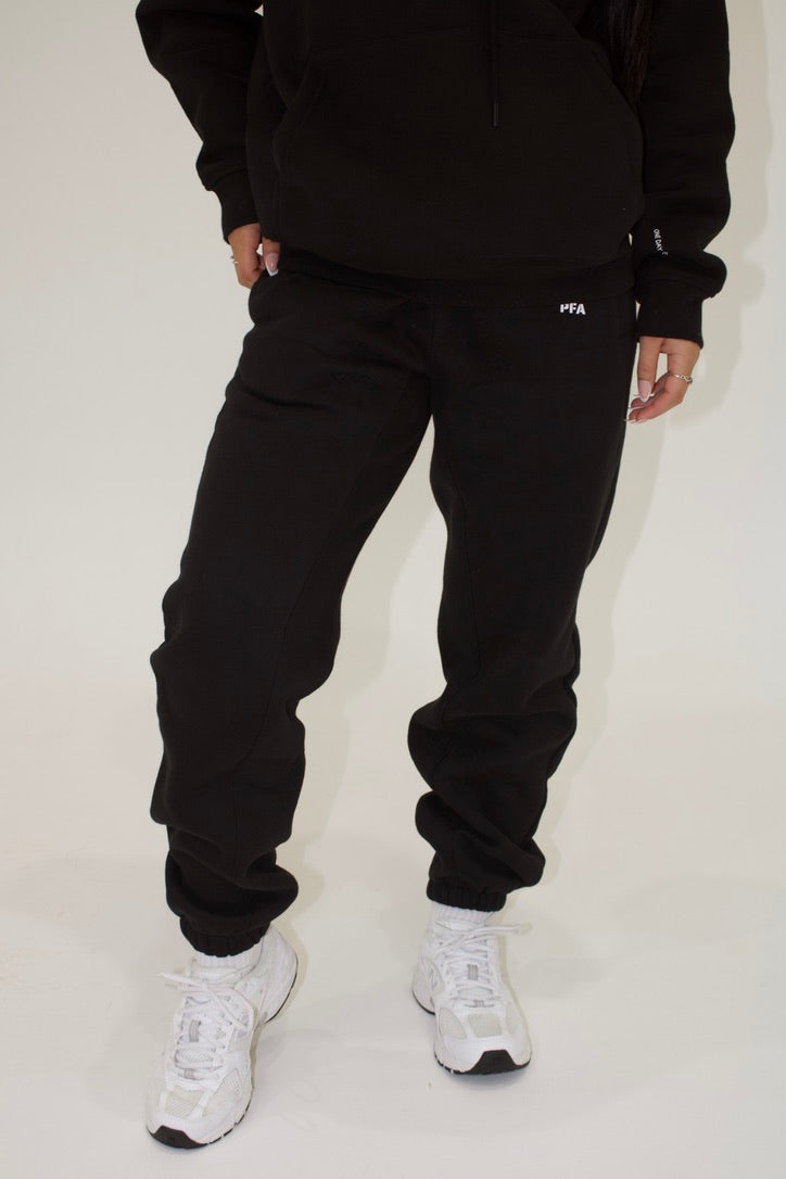 Amara Trackpants - Black