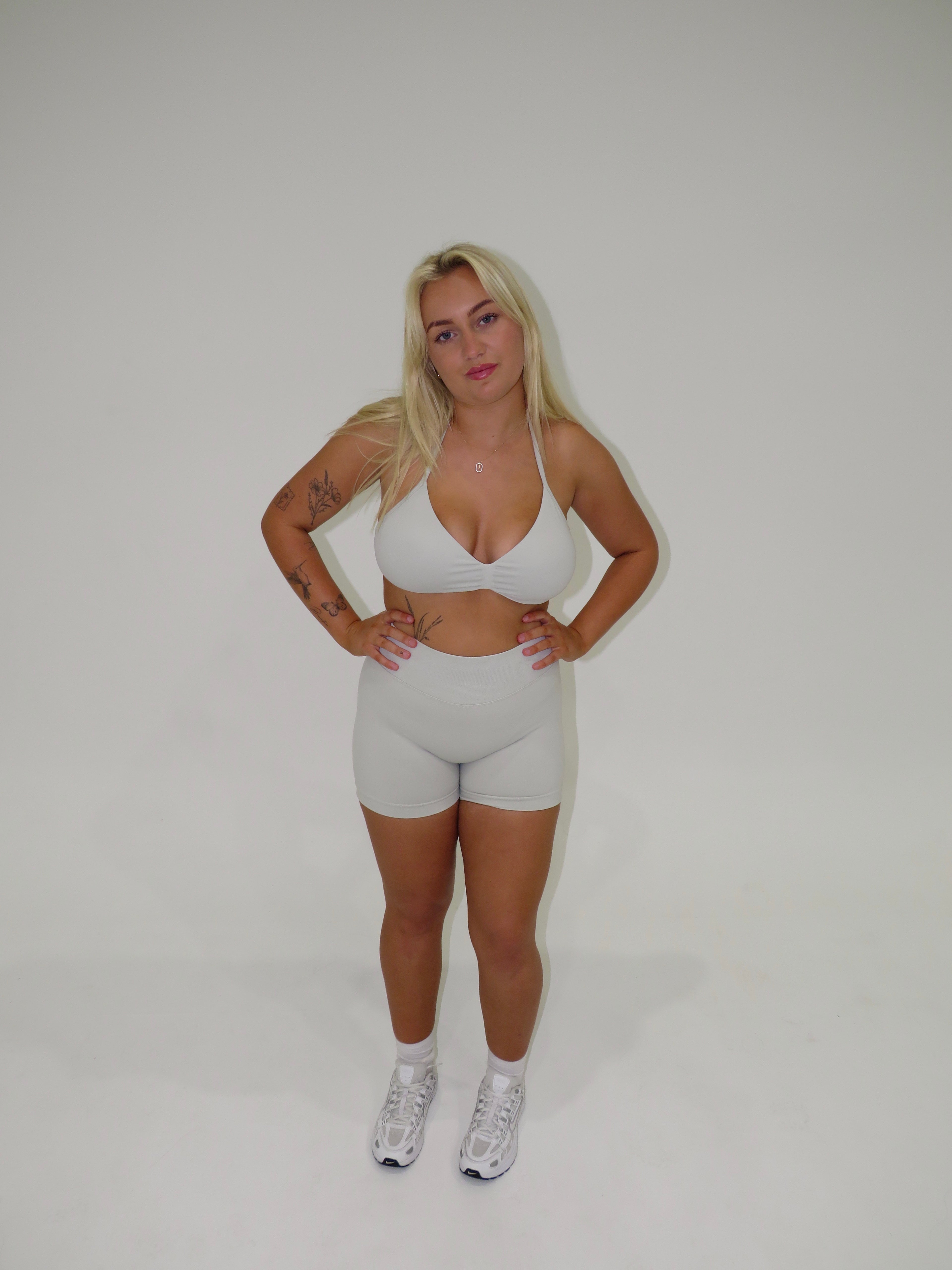 Belle Shorts - Beige